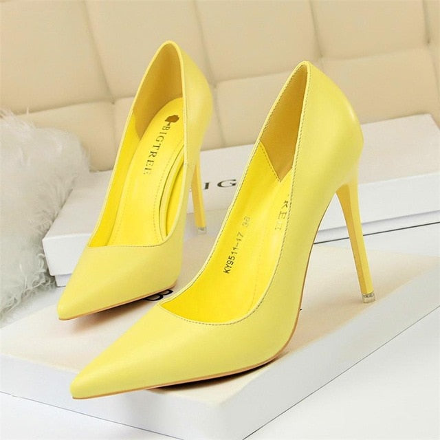 European And American Style Fashionable High Heels For Women, Four Seasons  2023 New Models, High-end And Elegant Patent Leather Pointed Toe Shallow  Mouth Pumps, Small Chunky Heels | SHEIN
